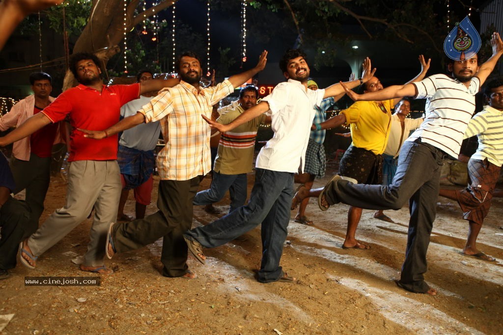 Naluguru Snehitula Katha Movie Stills - 1 / 43 photos