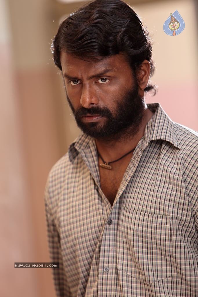 Naluguru Snehitula Katha Movie Stills - 7 / 43 photos