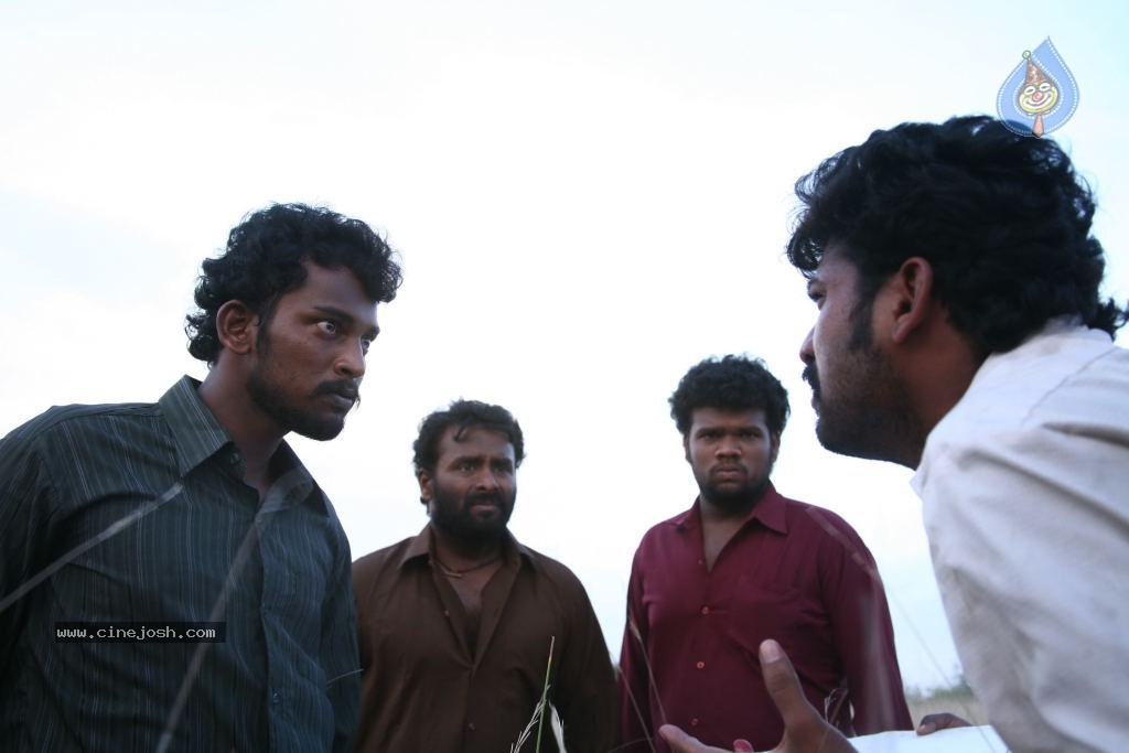 Naluguru Snehitula Katha Movie Stills - 18 / 43 photos