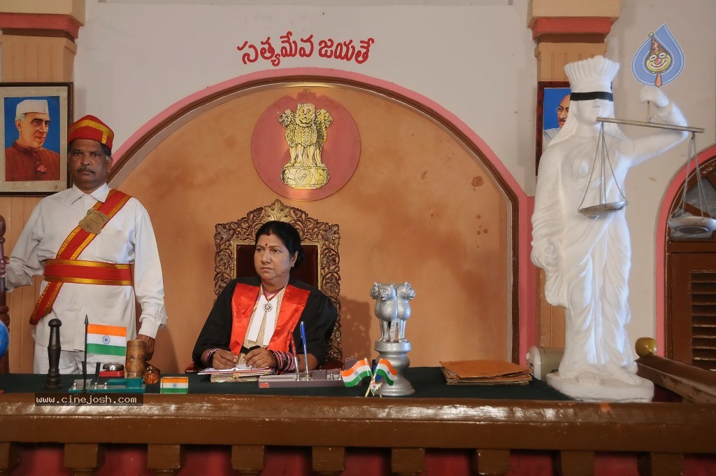 Nannapaneni Rajakumari Stills in Vijetha Movie - 8 / 27 photos