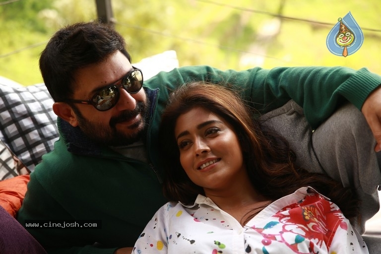 Naragasooran Movie Stills And Working Stills - 2 / 14 photos