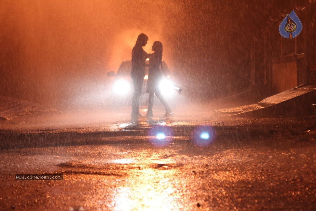 Naveena Saraswathi Sabatham Tamil Movie Stills - 37 / 59 photos