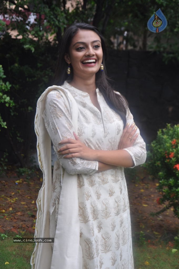 Nee Naan Mattum Tamil Movie Stills - 12 / 30 photos