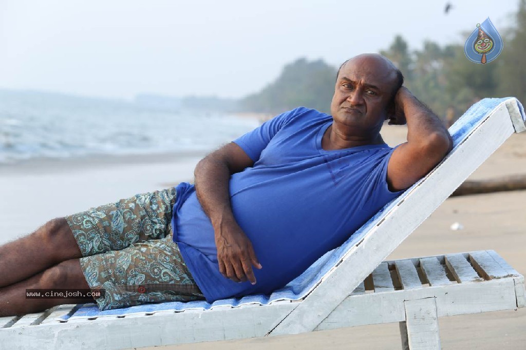 Nee Naan Nizhal Tamil Movie Stills - 53 / 67 photos