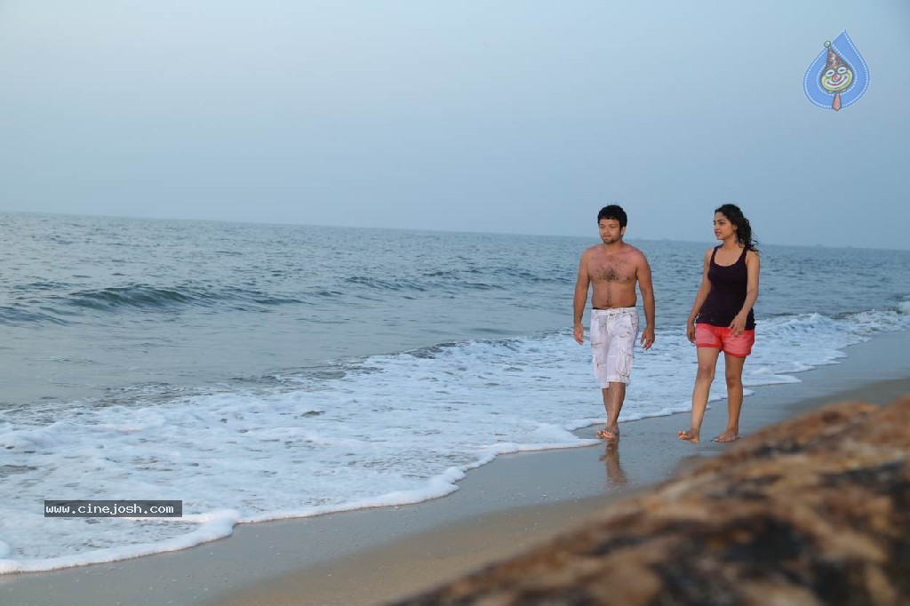 Nee Naan Nizhal Tamil Movie Stills - 54 / 67 photos