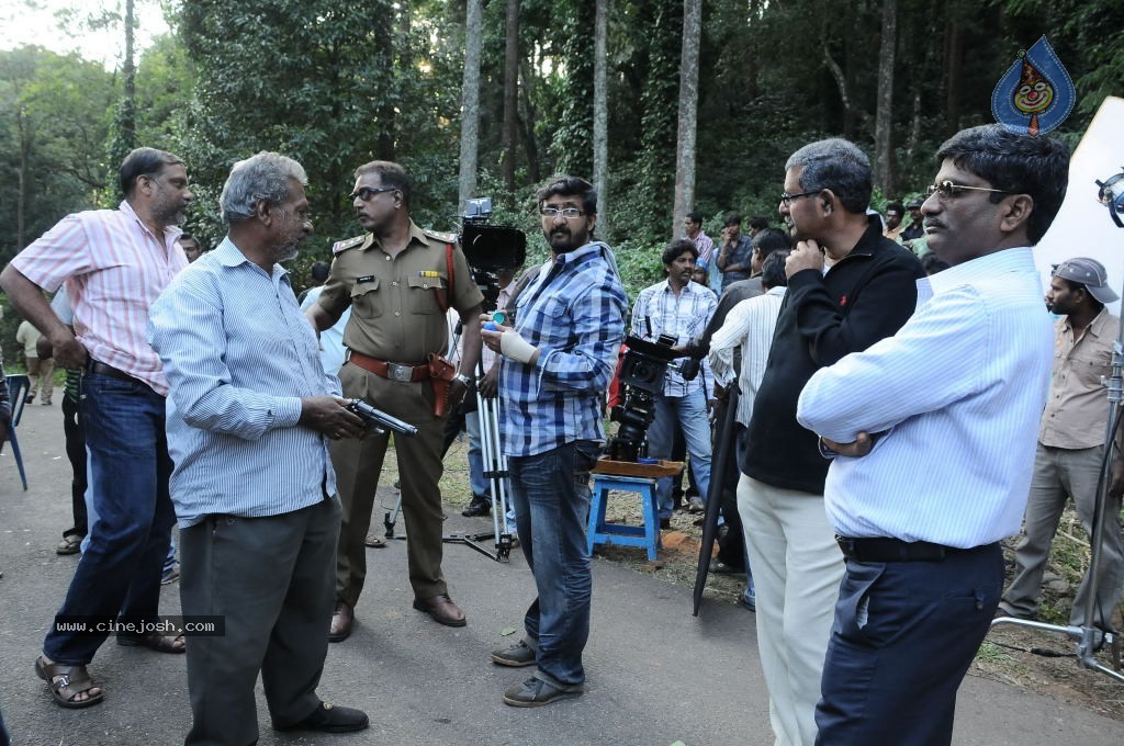 Neeku Naaku Dash Dash Movie Stills - 27 / 57 photos