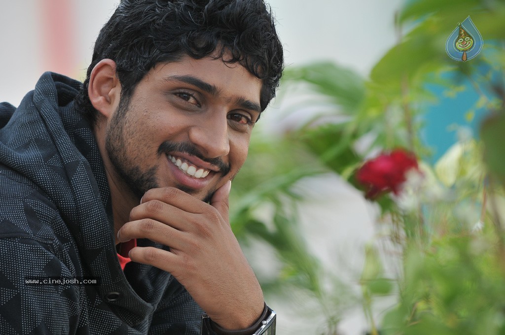 Neeku Naku Madya Movie Gallery - 8 / 28 photos