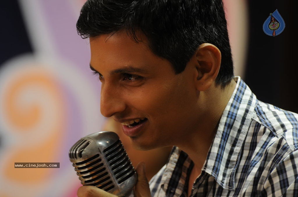 Neethane En Pon Vasantham Tamil Movie Stills - 3 / 20 photos