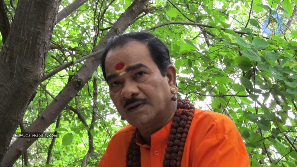 Nenu Nene Ramune Movie Hot Stills - 44 / 52 photos