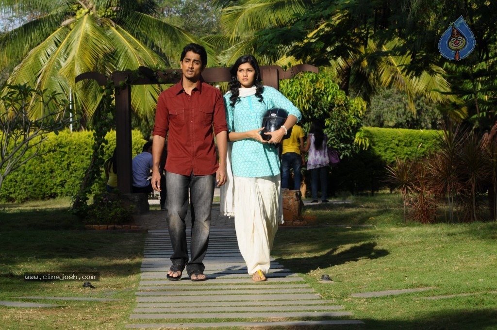 NH 4 Movie Stills n Walls - 27 / 51 photos