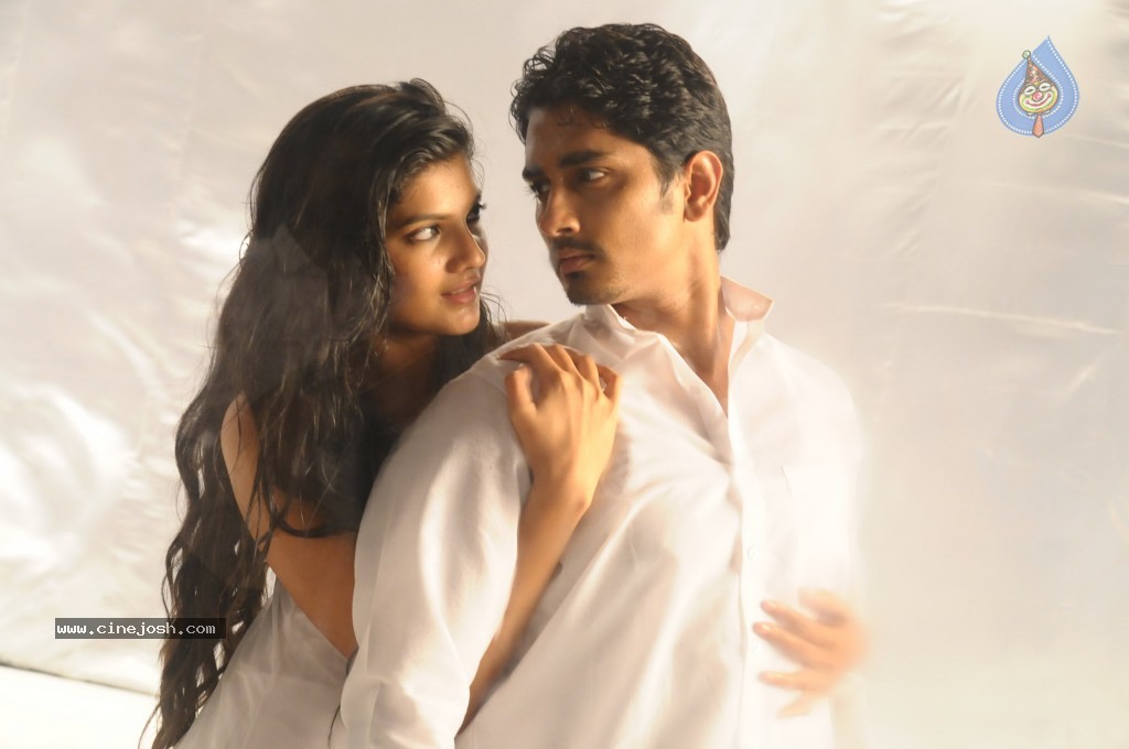 NH 4 Movie Stills n Walls - 33 / 51 photos