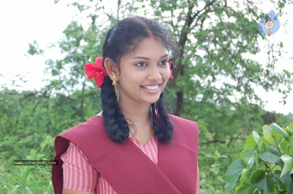 Nila Methu Kathal Tamil Movie Hot Stills - 18 / 70 photos