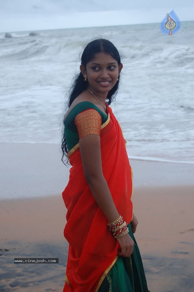 Nila Methu Kathal Tamil Movie Hot Stills - 27 / 70 photos