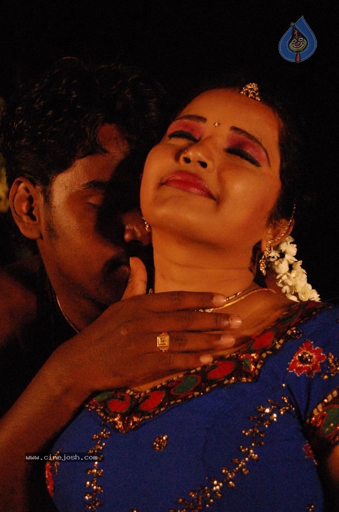 Nila Methu Kathal Tamil Movie Hot Stills - 51 / 70 photos