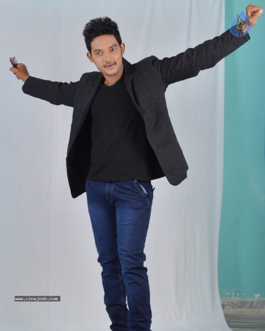 Niluvave Vaalu Kanuladana Movie Stills - 15 / 29 photos