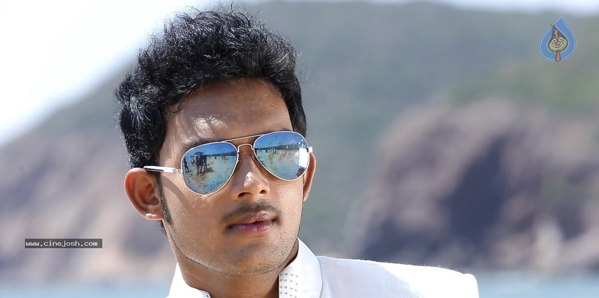 Niluvave Vaalu Kanuladana Movie Stills - 25 / 29 photos