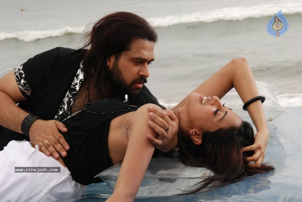 Ninaivil Nindraval Tamil Movie Stills - 62 / 124 photos