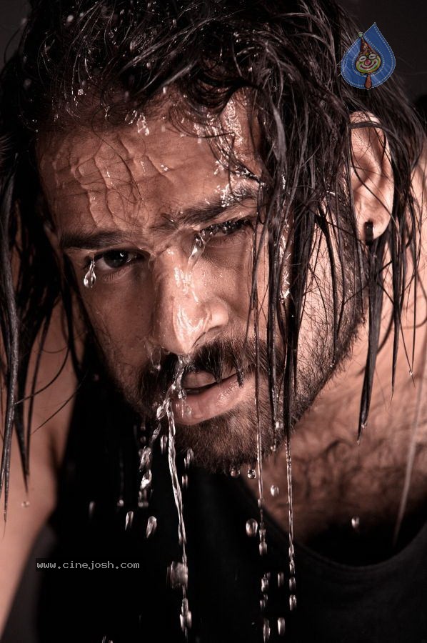 Ninaivil Nindraval Tamil Movie Stills - 82 / 124 photos