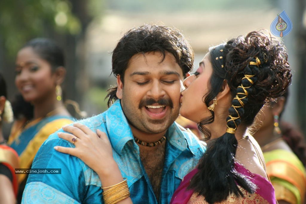 Ninaivil Nindraval Tamil Movie Stills - 109 / 124 photos