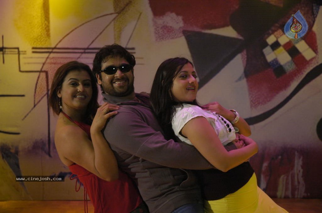 Ninaivil Nindraval Tamil Movie Stills - 111 / 124 photos