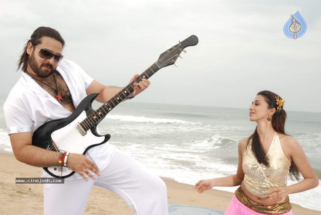 Ninaivil Nindraval Tamil Movie Stills - 124 / 124 photos