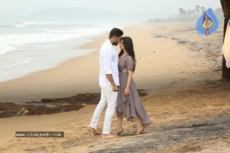 Ninne Pelladatha Movie Stills - 2 / 20 photos