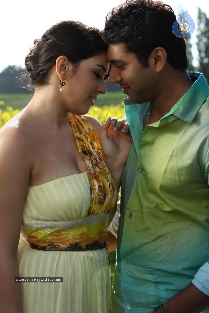 Ninnu Chuste Love Vastundi Movie Hot Stills - 14 / 25 photos