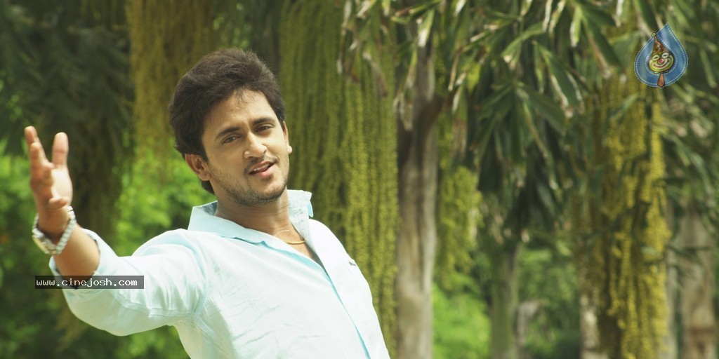 Ninu Chusaka Movie Stills n Posters - 28 / 72 photos