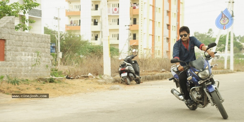 Ninu Chusaka Movie Stills n Posters - 32 / 72 photos