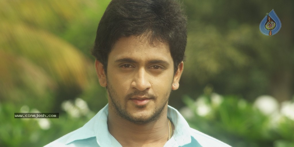 Ninu Chusaka Movie Stills n Posters - 57 / 72 photos