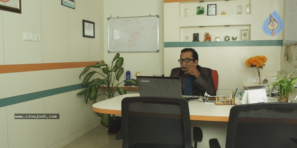 Ninu Chusaka Movie Stills n Posters - 58 / 72 photos