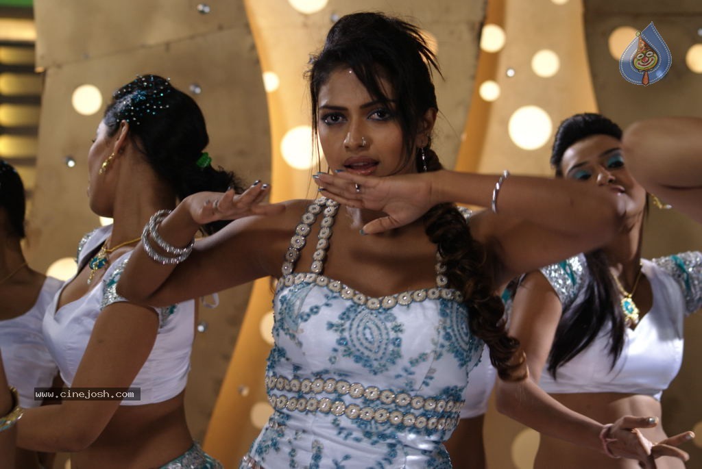 Nirantharam Nee Oohale Movie Stills - 1 / 21 photos