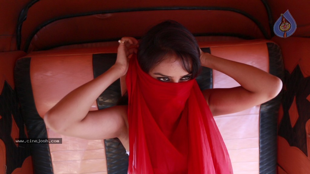 Nisha Movie New Stills - 15 / 41 photos