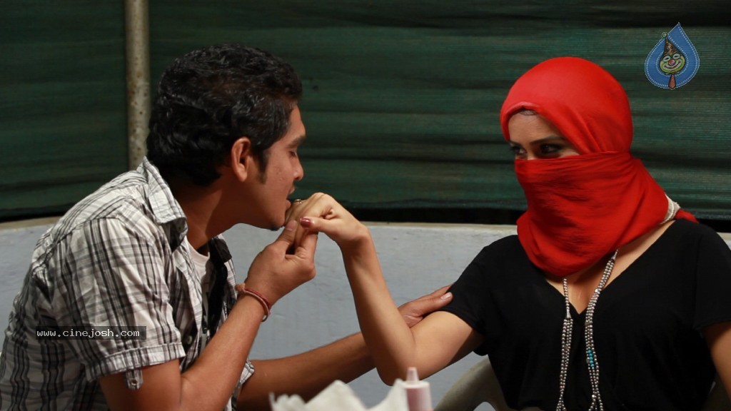 Nisha Movie New Stills - 27 / 41 photos