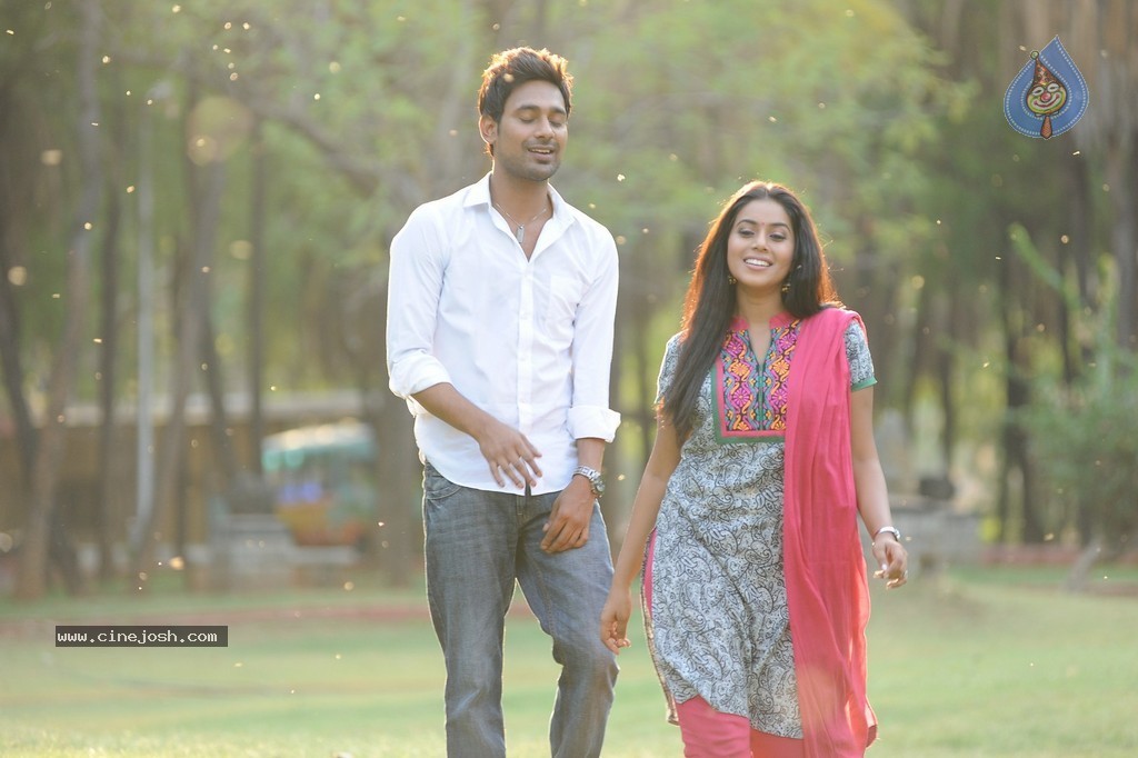 Nuvvala Nenila Movie New Stills - 43 / 52 photos