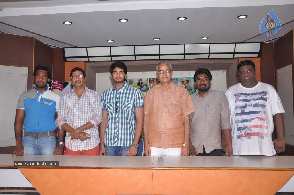 Nuvve Naa Bangaram Movie Pics - 1 / 13 photos