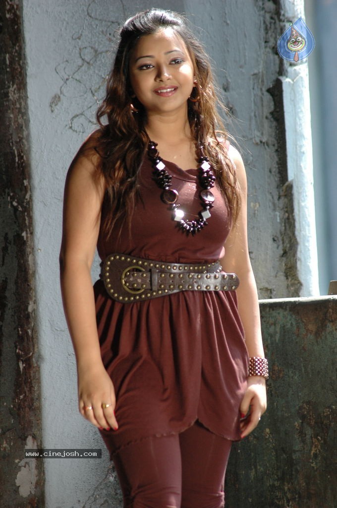 Nuvvekkadunte Nenakkadunta Movie Stills - 56 / 70 photos