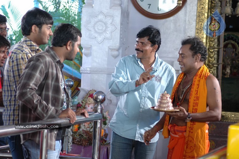  Nuvvekkadunte Nenakkadunta New Movie Stills  - 11 / 60 photos