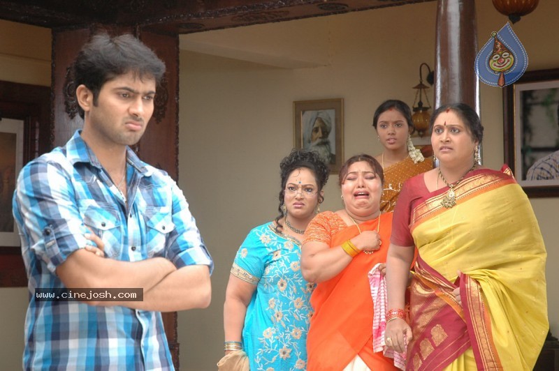  Nuvvekkadunte Nenakkadunta New Movie Stills  - 52 / 60 photos