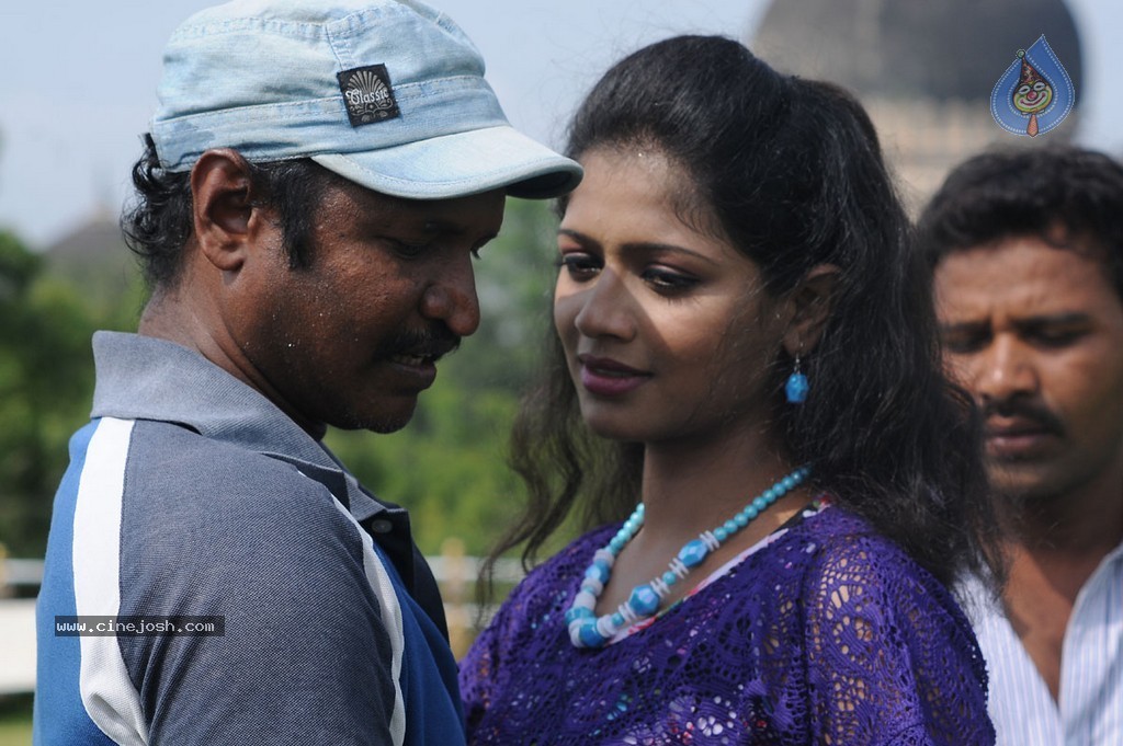 Nuvvena Adi Neevenaa Movie Stills - 23 / 24 photos