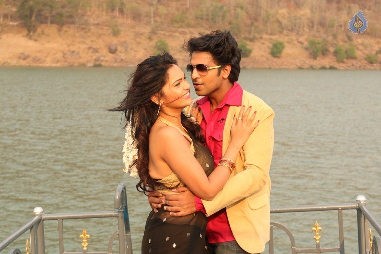 Nuvvu Nenu Osey Orey Posters and Photos - 5 / 18 photos