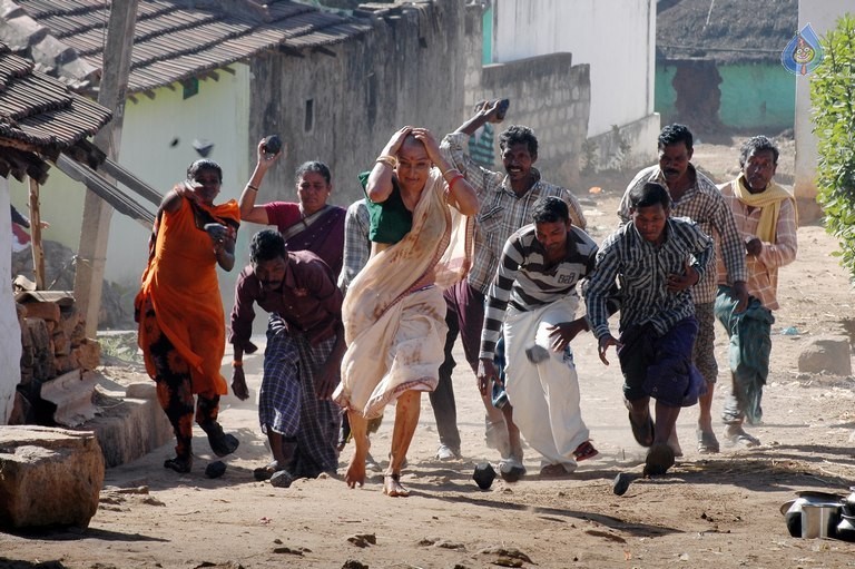 O Malli Movie Photos - 8 / 21 photos