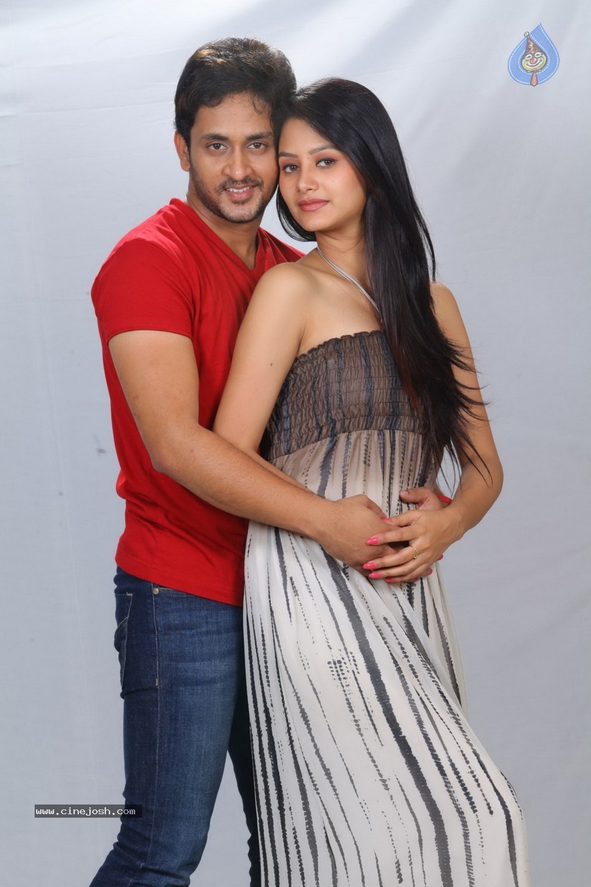 Oh Cheliya Naa Priya Sakhiya Movie Stills - 9 / 55 photos