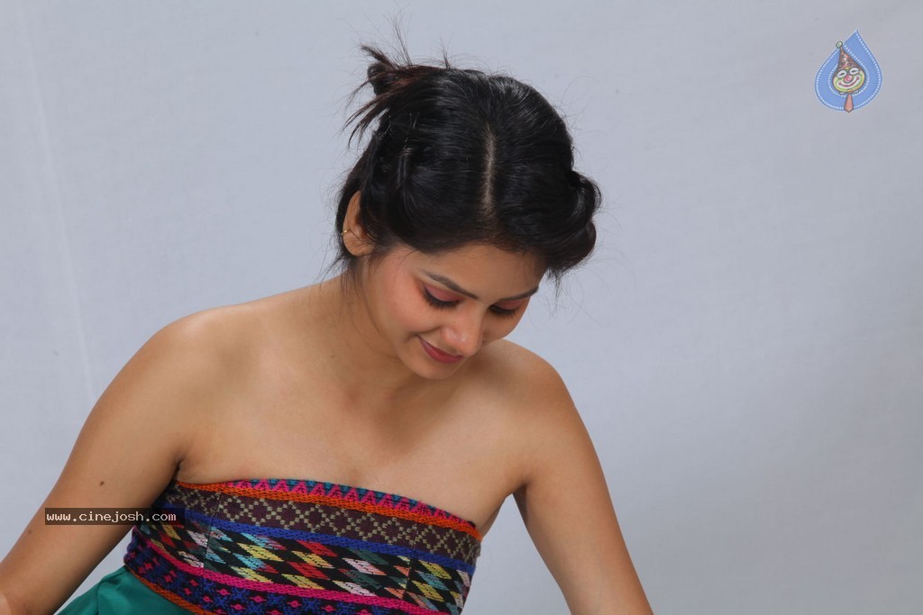 Oh Cheliya Naa Priya Sakiya Stills - 102 / 110 photos