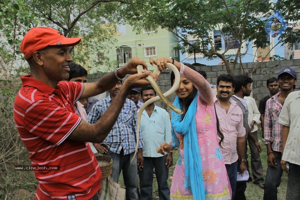 Oka College Story Movie Stills - 14 / 30 photos