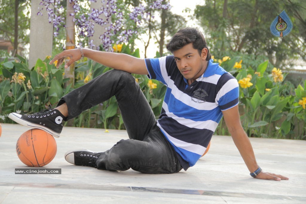 Oka College Story Movie Stills - 22 / 30 photos