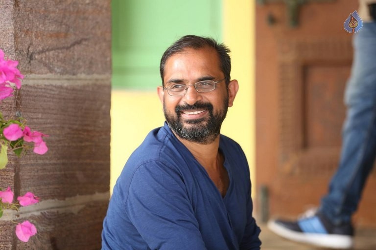 Oka Manasu Movie Stills and Posters - 29 / 48 photos