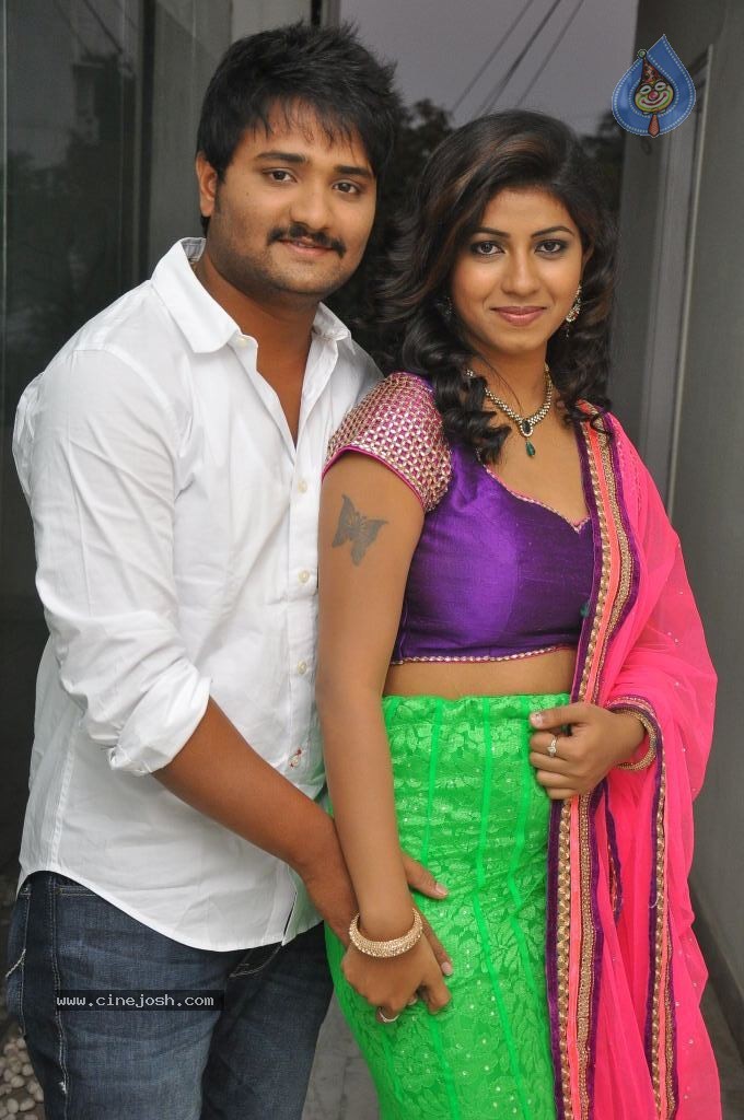 Oka Roju Em Jarigindi Movie Stills - 14 / 37 photos