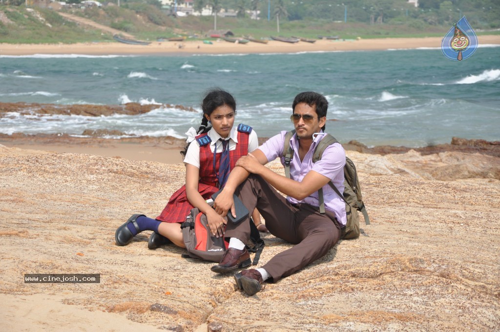 Oka Romantic Crime Katha Movie Stills - 3 / 8 photos