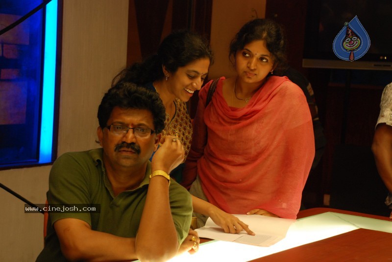 Okka Kshanam Movie Stills - 16 / 40 photos